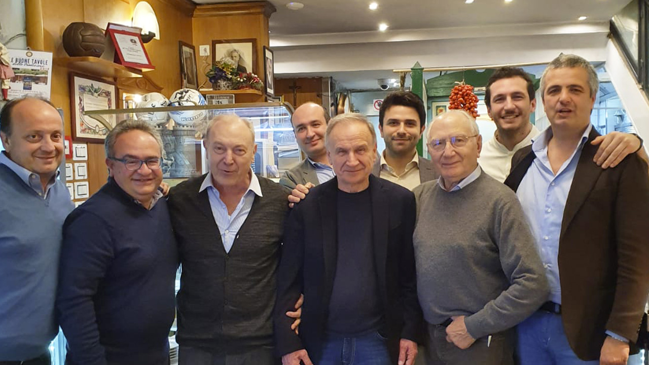 La Gevi Napoli Basket a cena da Mimì alla ferrovia con il Presidente della Federazione Italiana Pallacanestro Gianni Petrucci.